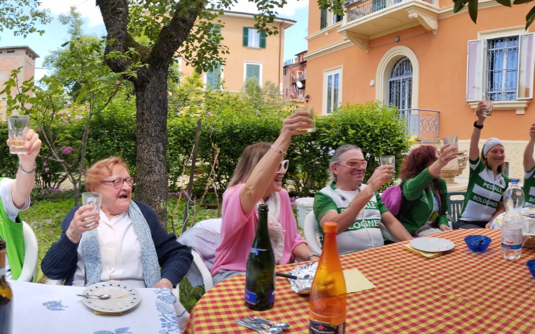 2025/05/18 Gita domenicale-9-Oliveto,Montemaggiore_Omaggio CippoGualandi e Ristoro a Villa Entella “Mathematic-Team”)